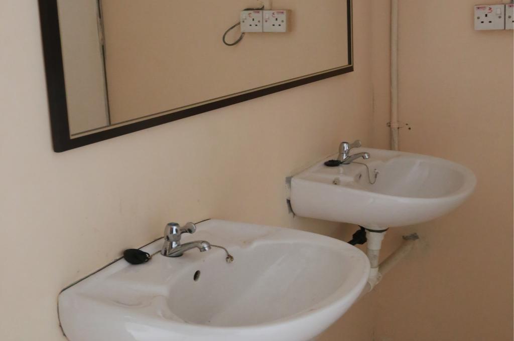 Gibbon Guesthouse Kuching Exterior foto