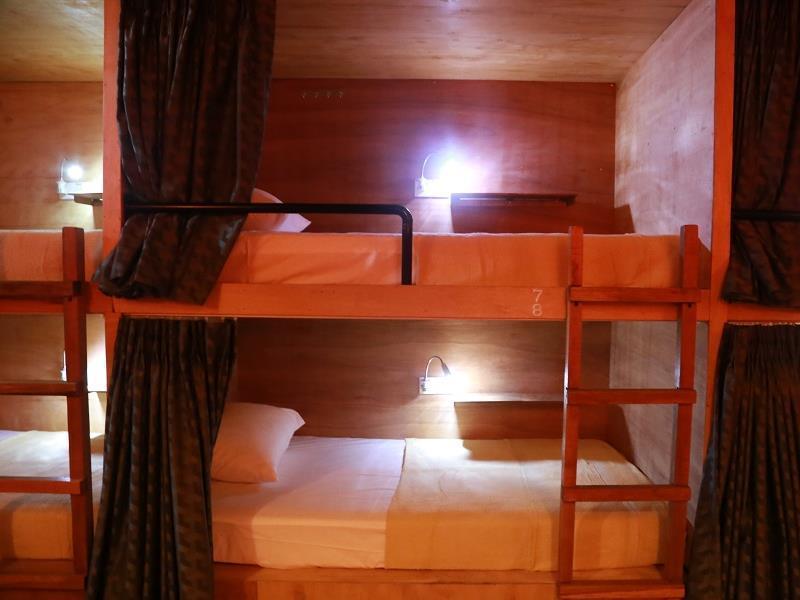 Gibbon Guesthouse Kuching Exterior foto